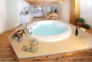 גבעת עדן - הבריכה