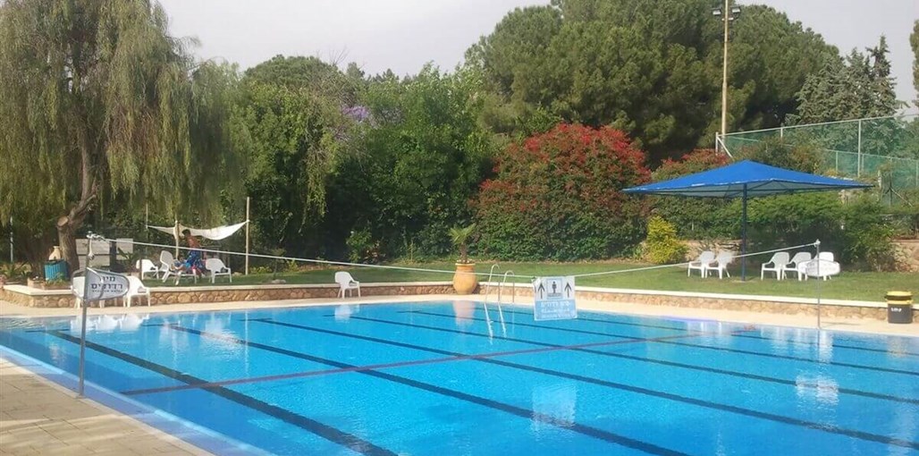 שניר אירוח בוטיק בריכה ומתחם (2).jpg