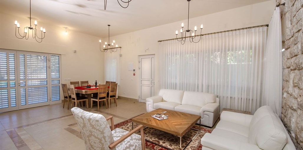 אחוזת וילאר ALB_8293-1.jpg