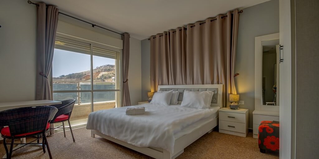 מרכז הירח - Moon Center חדרים (1).jpg