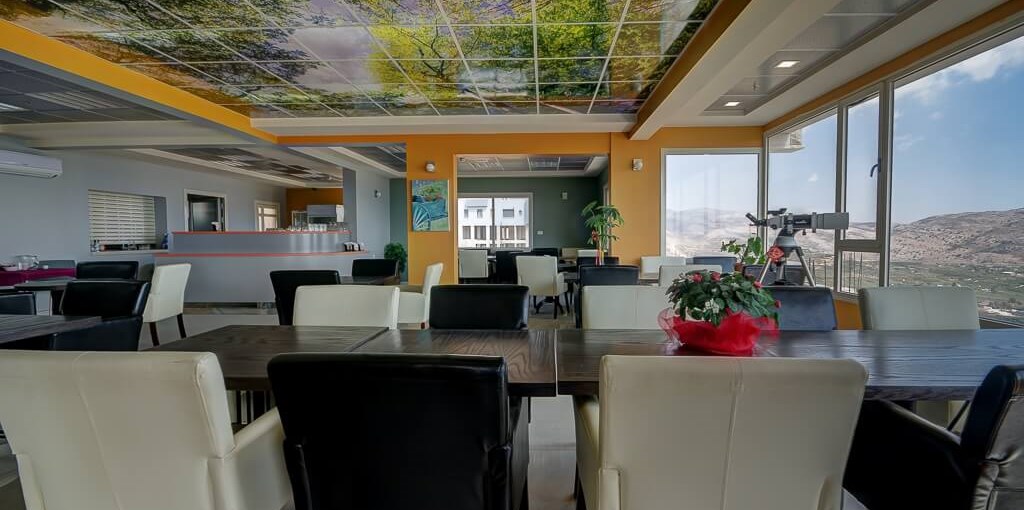 מרכז הירח - Moon Center לובי (2).jpg