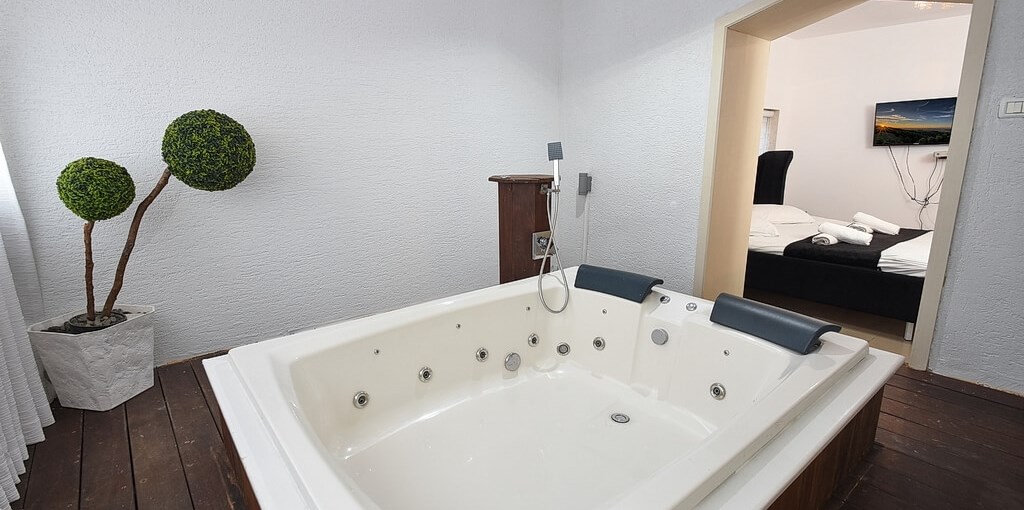 אוטופיה בצפון קינג 6 (2).jpg