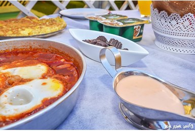 אחוזת פלטרין - מתחם הבריכה והחצר