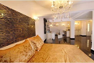 זריחת הירדן בכנרת - סוויטות עינב