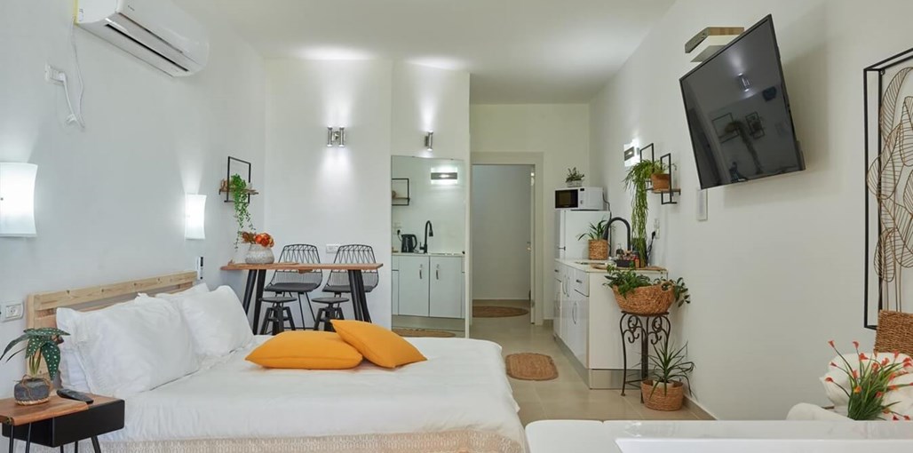 אוטופיה גלילית אוטופיה גלילית שקד (5).jpeg