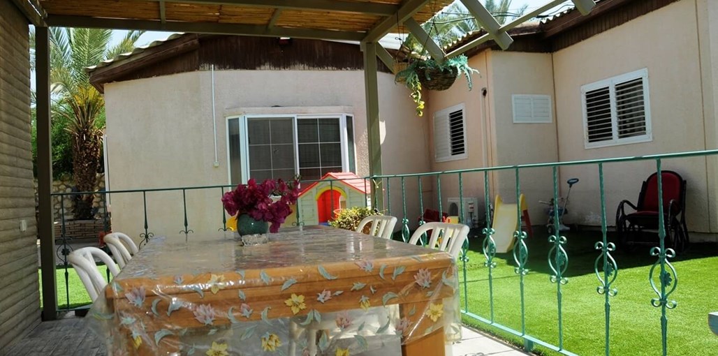 אצלנו בחצר - נאות הכיכר חדשות (8).JPG