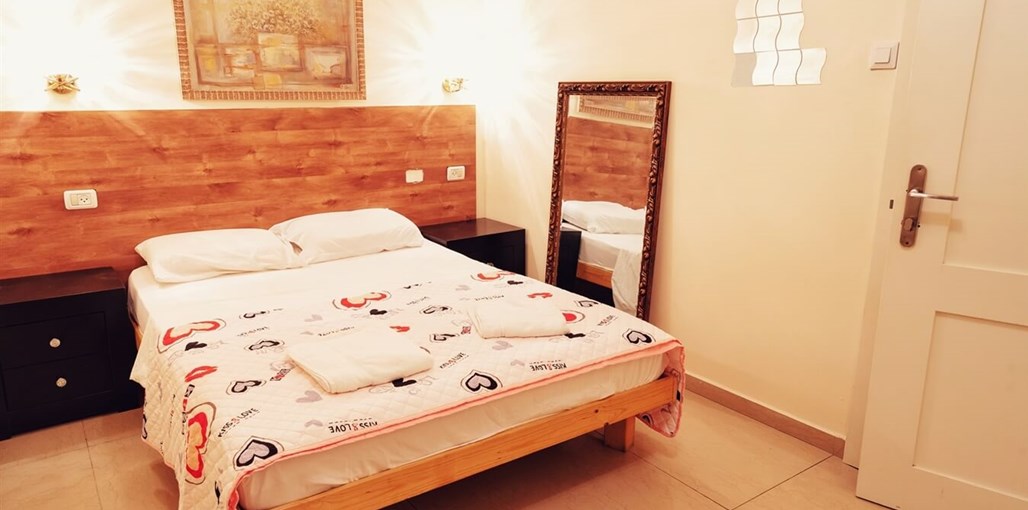 מלון לה גרדיה 9 חדר 1 (2).jpg