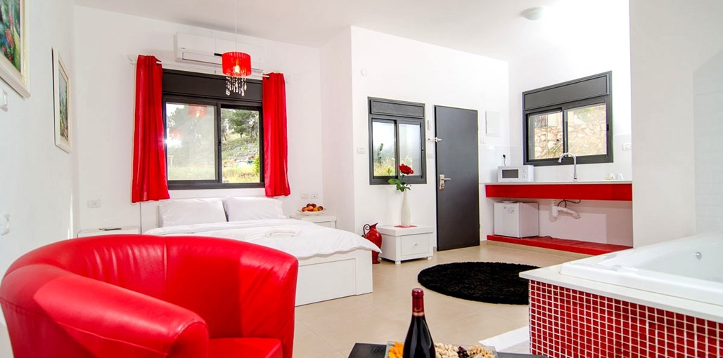 אחוזת הדר - ראש פינה אהבה גלילית - 1.jpg