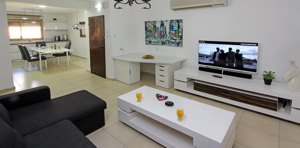 שיר בנוף וילה (12).JPG