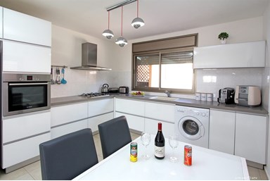 שיר בנוף - הוילה