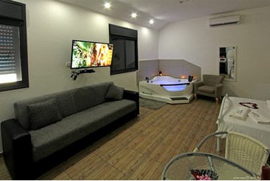 שיר בנוף - הצימר הזוגי