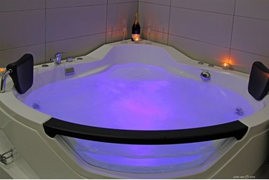 שיר בנוף - הצימר הזוגי