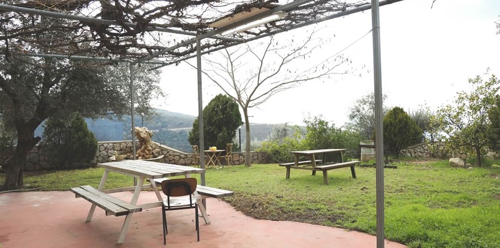 צימר סקאיי מתחם חוץ (12).jpg