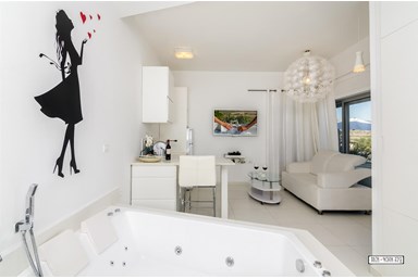 אחוזת לב הכרמל - חלום בלבן