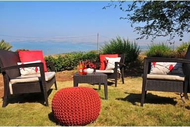 קסם על ים כנרת - החצר הפרטית 