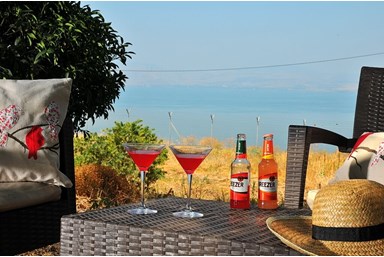 קסם על ים כנרת - החצר הפרטית 