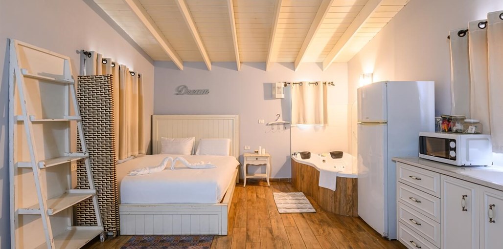 בקתות ילוז TMR_7956_תומר_שלנגר_צלם.jpg