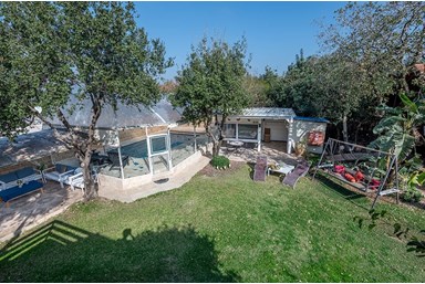 הבקתה של איה