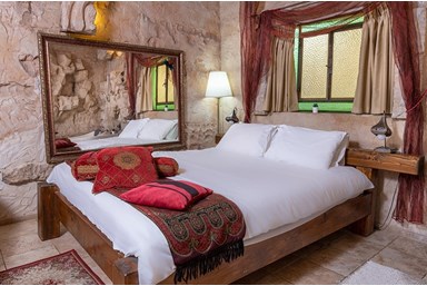 הבקתה של איה - בקתה 2