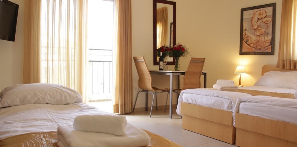 מלון סיטי סנטר ירושלים Delux Studio - City Center.JPG