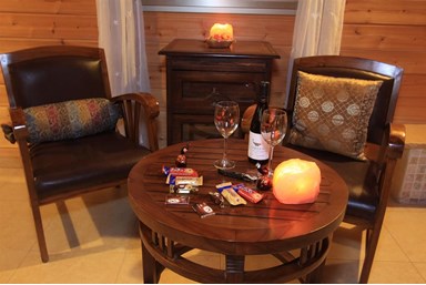 פינה בסג'רה - בריכת השחיה והחצר