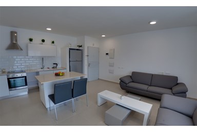 סוויטות רויאל פארק - דירות אירוח 1, 2