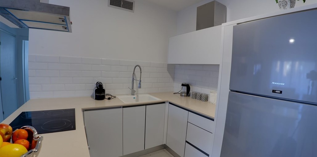 סוויטות רויאל פארק דירת אירוח 2 (14).jpg