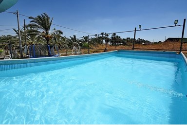 הסוויטה של דני ודורית - הבריכה, החצר והנוף