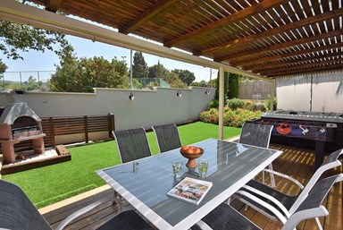 מלכי האוס - הסוויטה היווניה