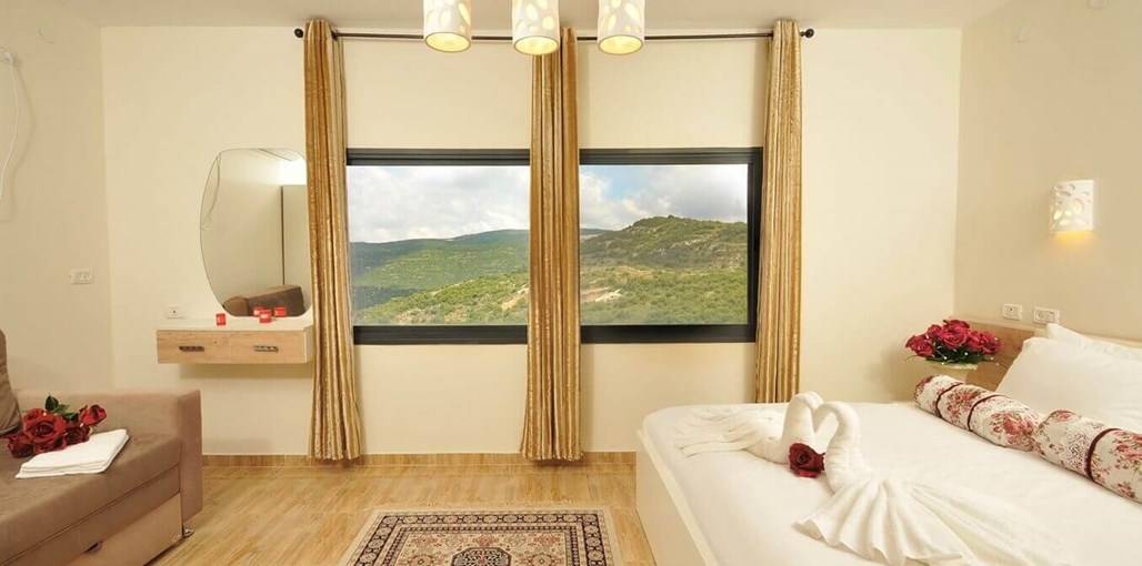 צימר נגיעות בטבע - משפחת מנדו הסוויטות (6).jpg