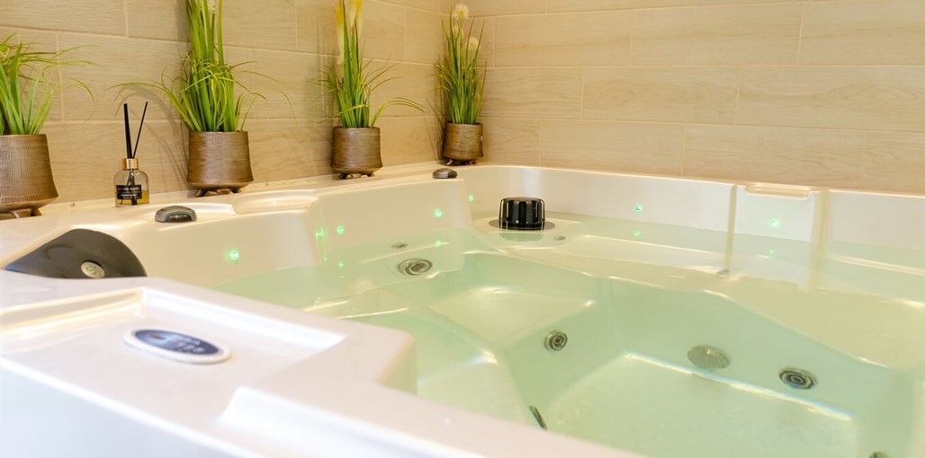 רום הטיילת ג'קוזי חדשות (2).jpg