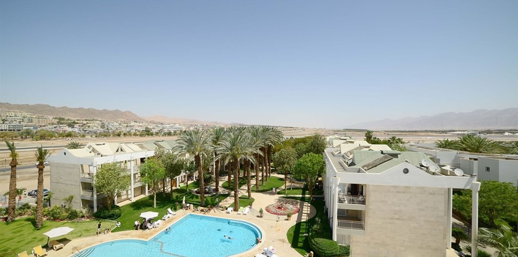 רויאל פארק אקסקלוסיב אילת החצר והמתחם (6).jpg