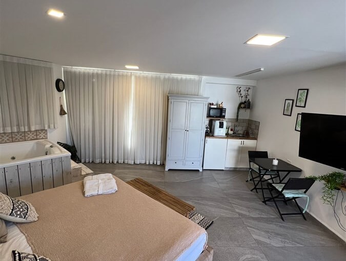 Chill Out - סוויטות יוקרה סוויטה זוגית (1).jpg