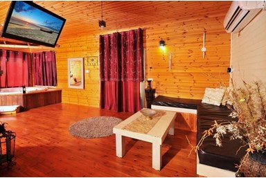 נוף לים - בקתות העץ