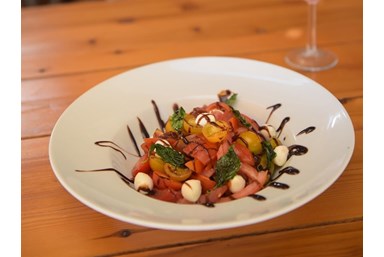 קולוניה אילת - המסעדה