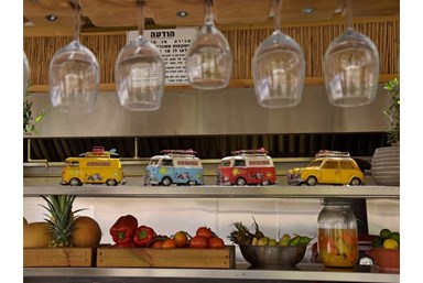 קולוניה אילת - המסעדה