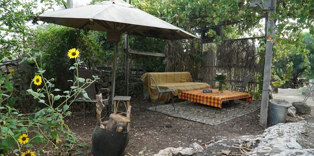 שבט אחים קרון חוץ 2.JPG