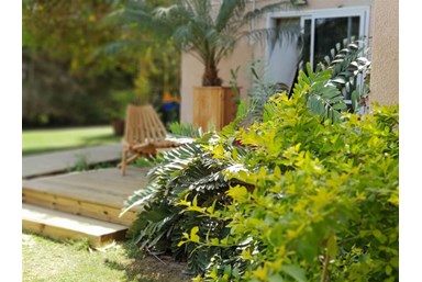 בית שלו בערבה - חצר הבית