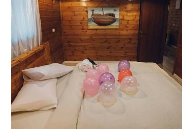 אתנחתא במושב - בקתת העץ