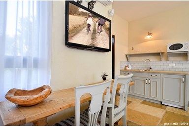 אחוזת יוסף - סוויטת לשם