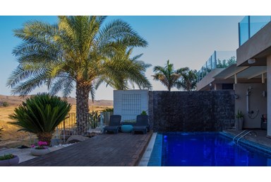 יהלום של נוף - הבריכה והנוף