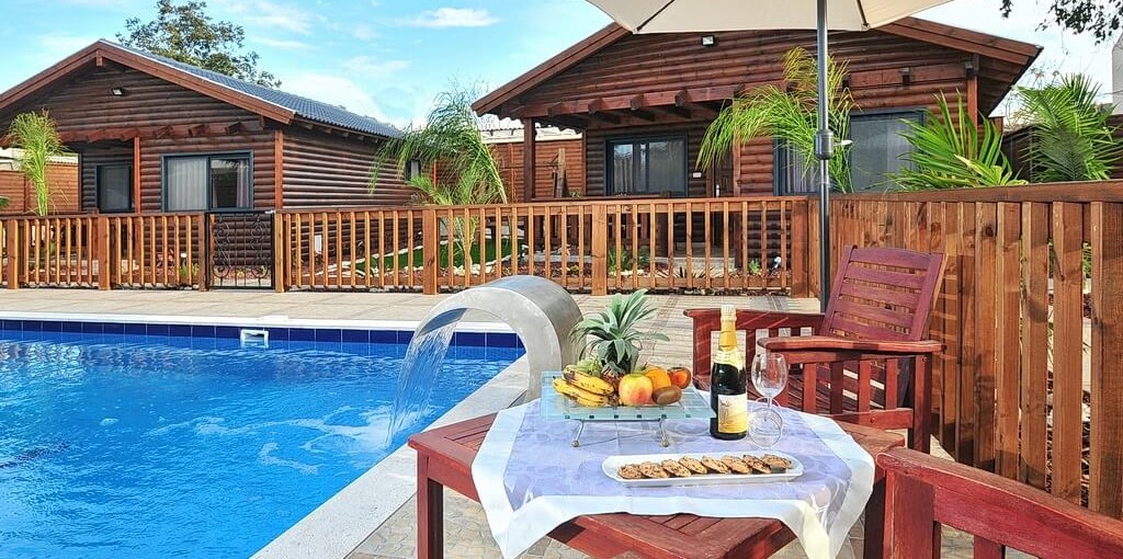 סוויטות גן עדן החצר (18).JPG