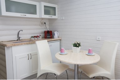 רז בכפר - בקתה 1