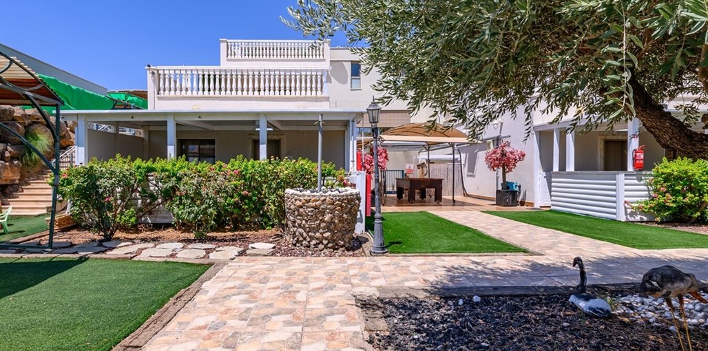 אחוזת ריצ'מונד חצר (7).jpg