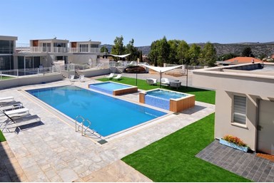 אלומות יוסף - המתחם והבריכות