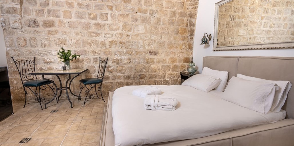 האחוזה בלב העתיקה עץ החרוב מתחם A (2).jpg