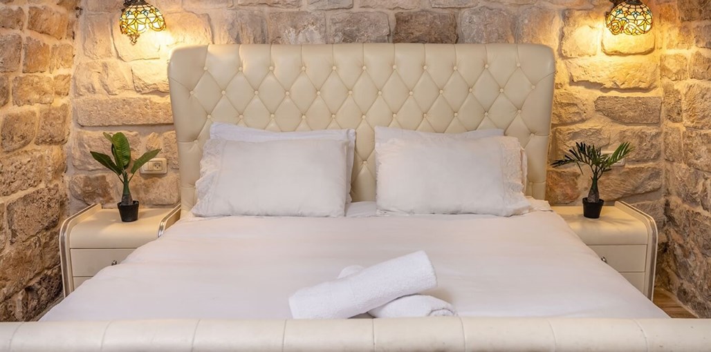 האחוזה בלב העתיקה מערת הסוד מתחם B (3).jpg