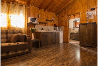 אביבים לאוהבים - הבקתות