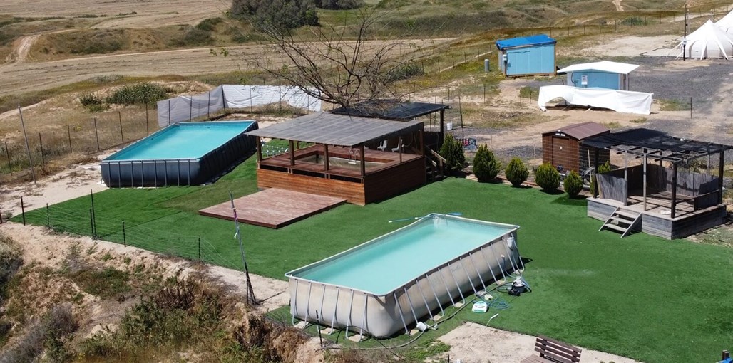 חוות הדקלים בריכות ויקנד@@ (2).jpg