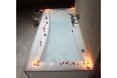 לבנה במדבר - מתחם החוץ